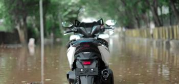 Motor Terkena Banjir? Ini Dampak dan Cara Penanganannya